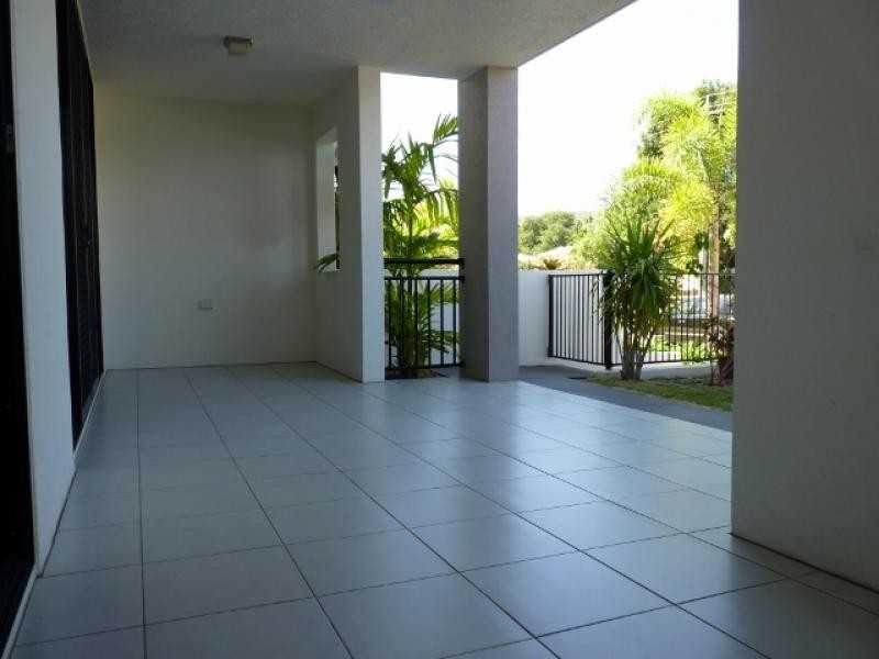 1/6-24 Henry Street, West End QLD 4810