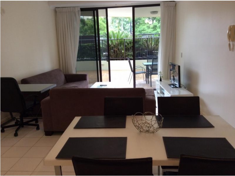 8 Land Street, Toowong QLD 4066