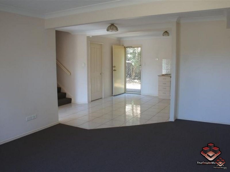 121 Golden Ave, Calamvale QLD 4116