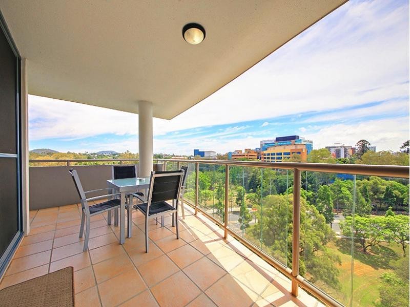 21 Patrick Lane Patrick Lane, Toowong QLD 4066