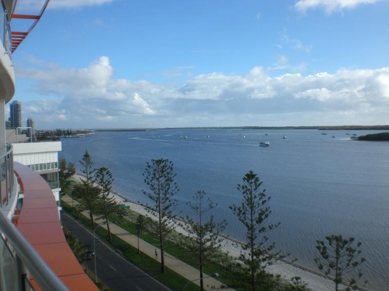815/ 430 Marine Parade, Biggera Waters QLD 4216