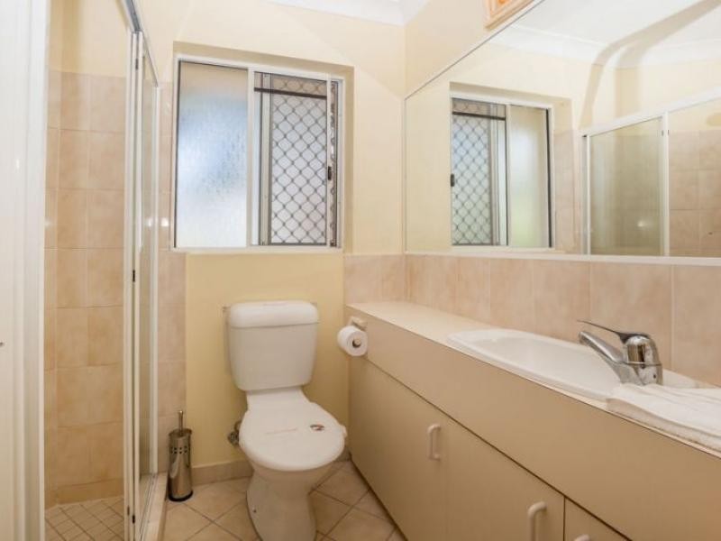 22 Jennifer, Runaway Bay QLD 4216