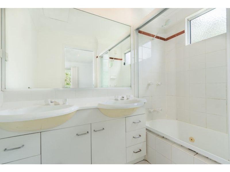 206 206 Darcy Road, Norman Park QLD 4170