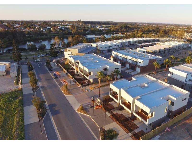 1 / 25 The Corso, North Lakes QLD 4509