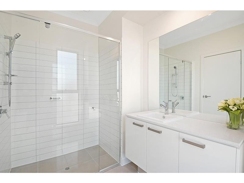 1 / 25 The Corso, North Lakes QLD 4509