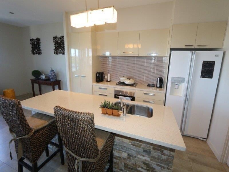 6/5056 Emerald Drive, Carrara QLD 4211