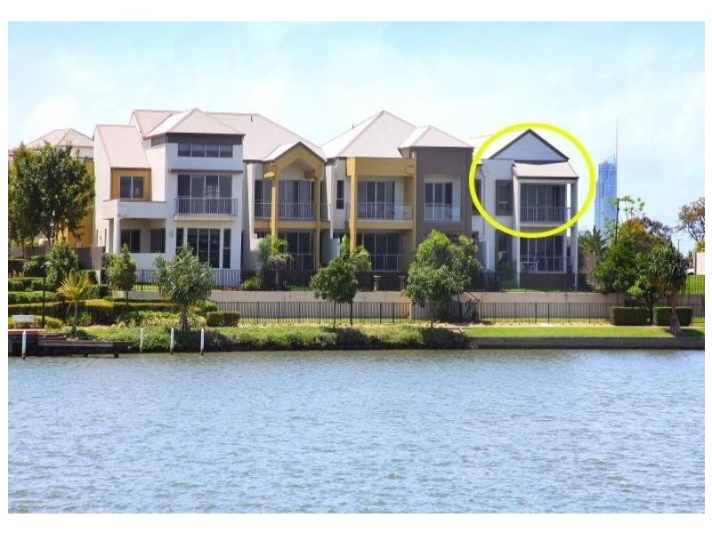 6/5056 Emerald Drive, Carrara QLD 4211