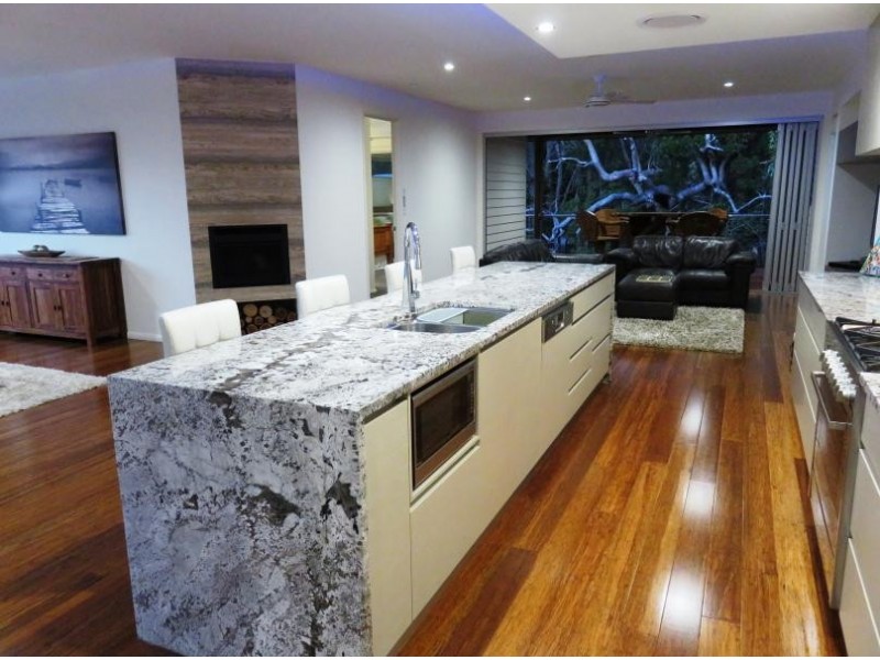 16 Coral Tree Ave, Noosa Heads QLD 4567