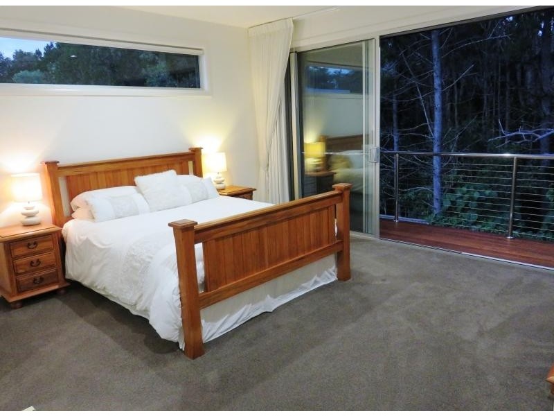 16 Coral Tree Ave, Noosa Heads QLD 4567