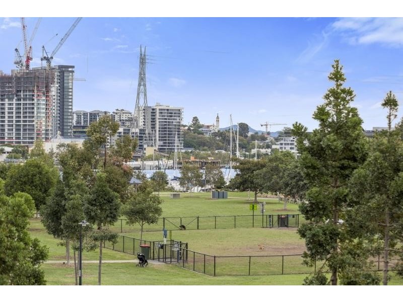 40 / 18 Riverbend Place, Bulimba QLD 4171