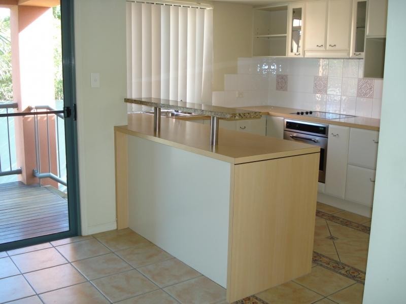 1 / 20 Fairway Drive, Clear Island Waters QLD 4226