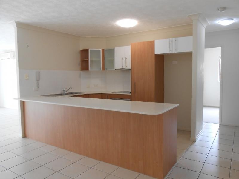 8/66 McLean St, Coolangatta QLD 4225