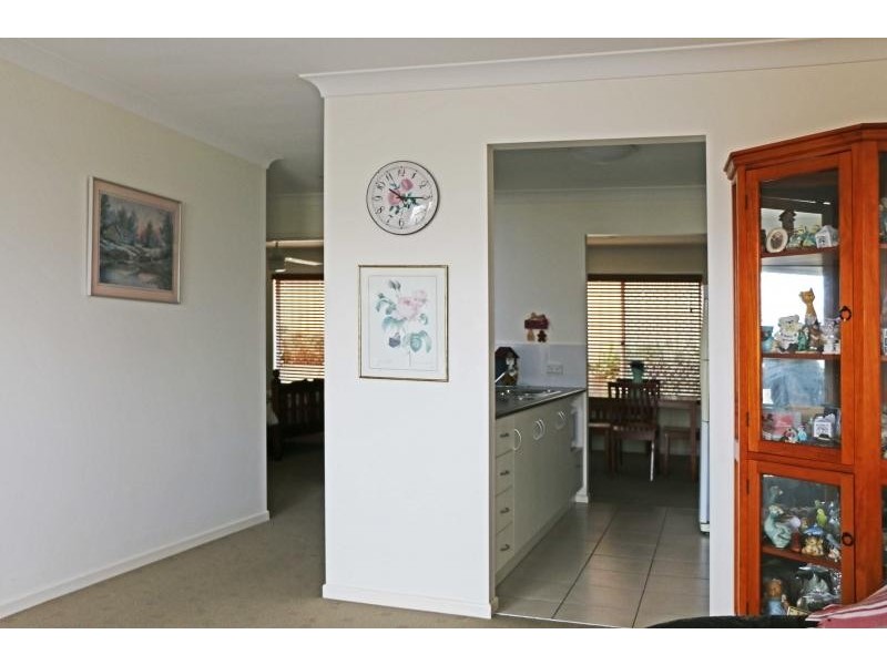 2J/45 Sealy Street, Silkstone QLD 4304