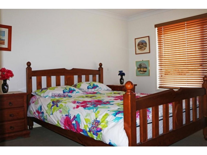 2J/45 Sealy Street, Silkstone QLD 4304