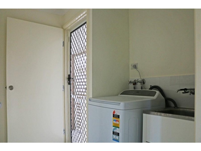 2J/45 Sealy Street, Silkstone QLD 4304