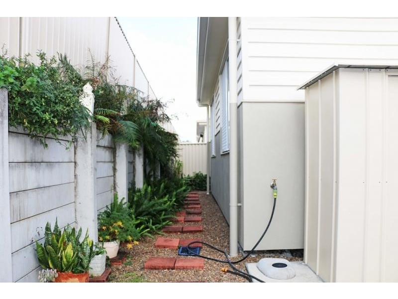 2J/45 Sealy Street, Silkstone QLD 4304