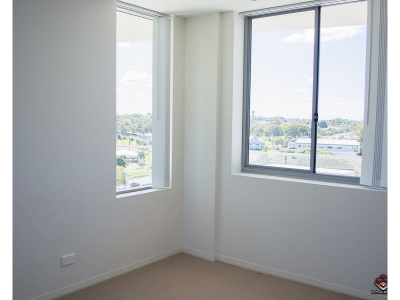 14 Oxley Ave, Woody Point QLD 4019