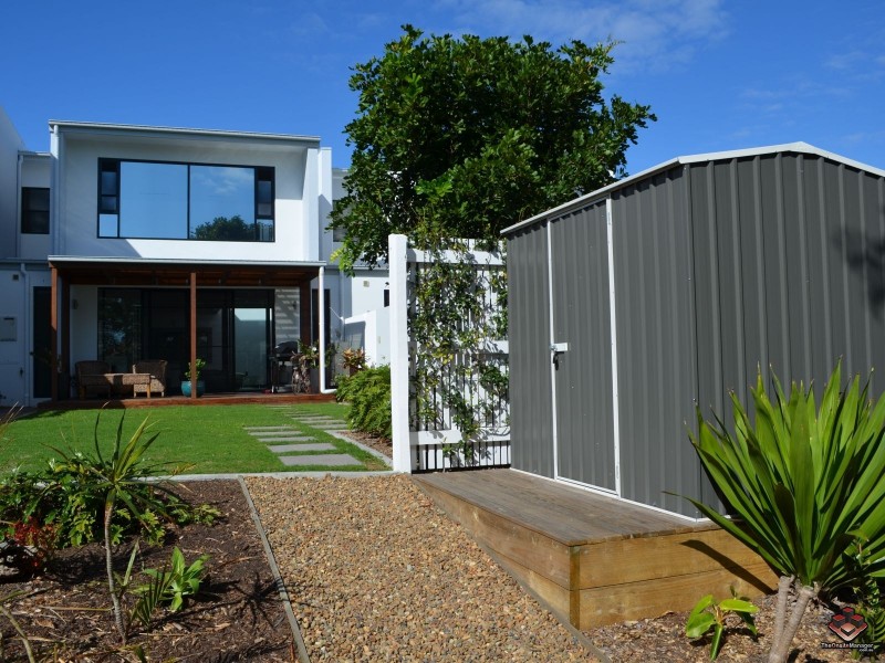 V24/323 Bayview, Runaway Bay QLD 4216