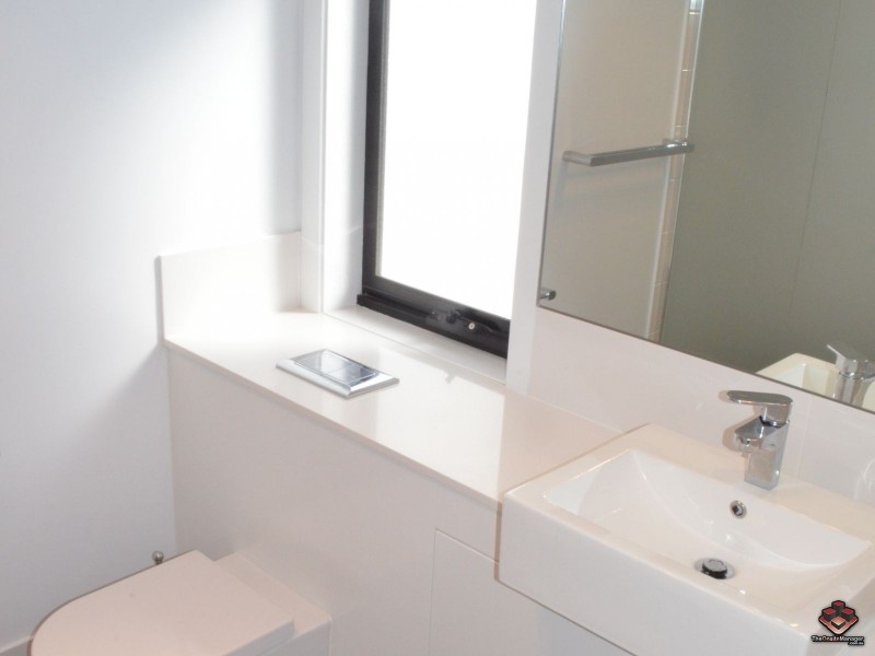 V24/323 Bayview, Runaway Bay QLD 4216