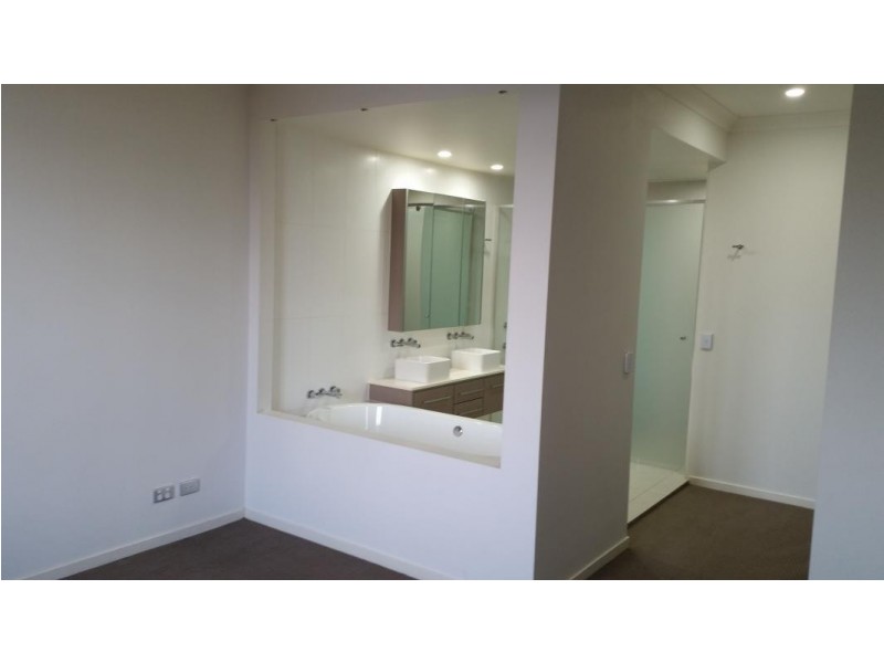 38 / 3030 The Boulevard, Carrara QLD 4211