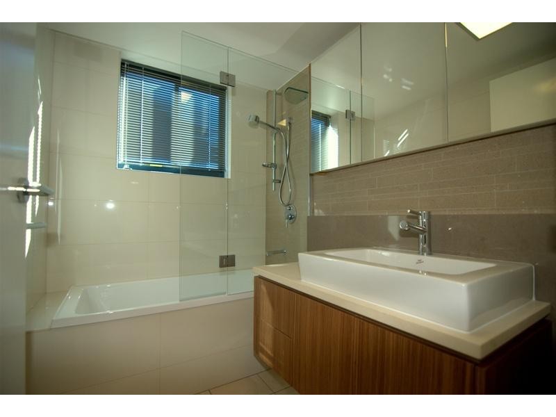 45 Deakin Street, Kangaroo Point QLD 4169