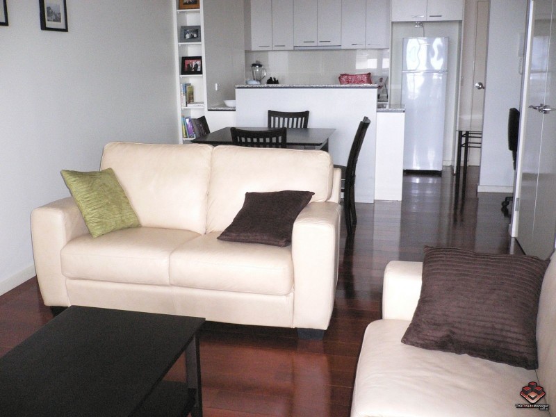 18/26 Holland Street, Toowong QLD 4066