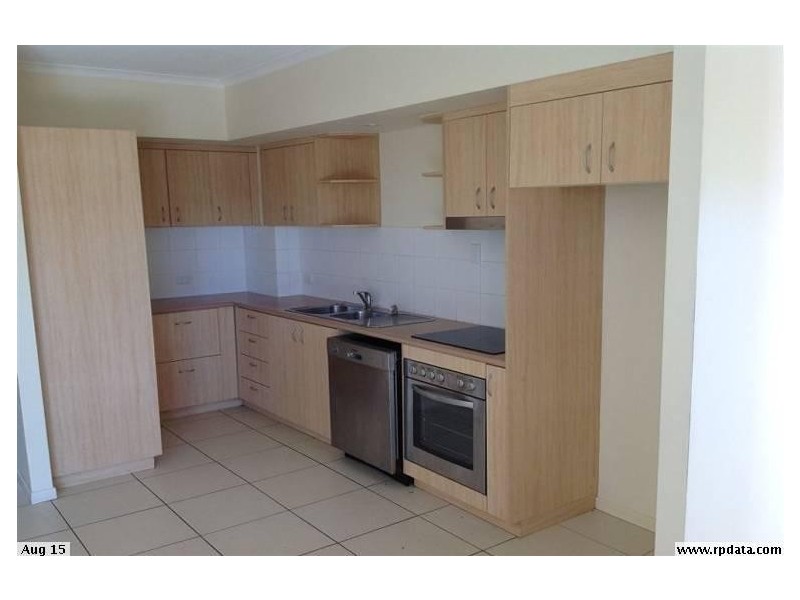 70 Main St, Pialba QLD 4655