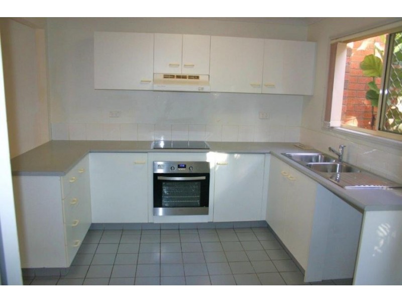 58 / 60 Whitby, Southport QLD 4215