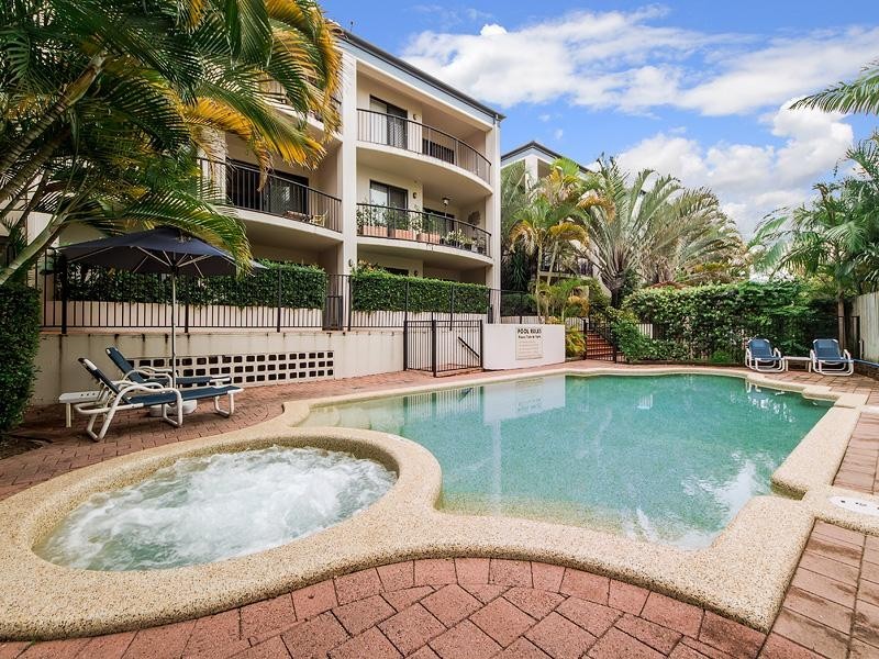 Chevron Island QLD 4217