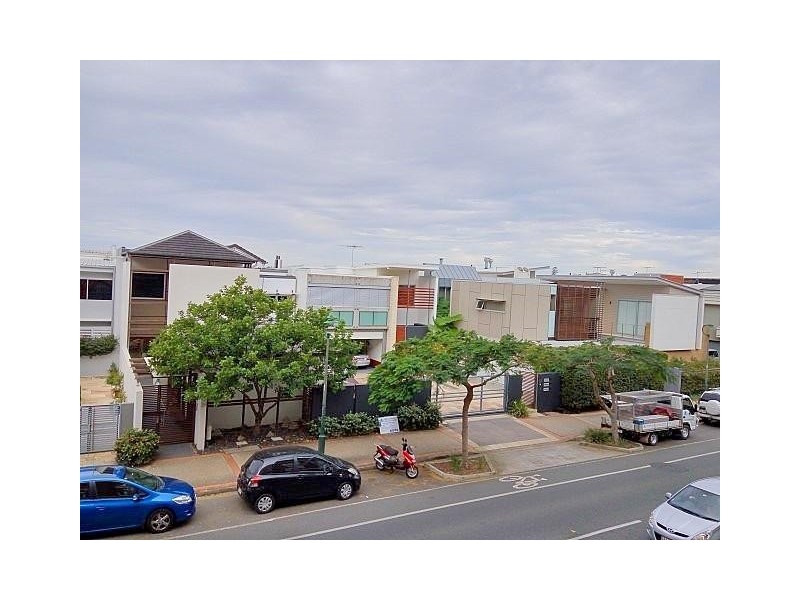 816 / 64 Macquarie Street, Teneriffe QLD 4005