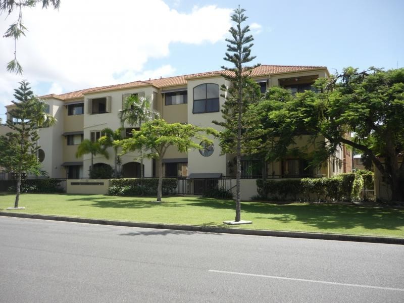 10/53 Stapylton Street, Coolangatta QLD 4225