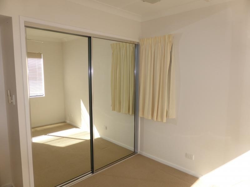 / 6-24 Henry Street, West End QLD 4810
