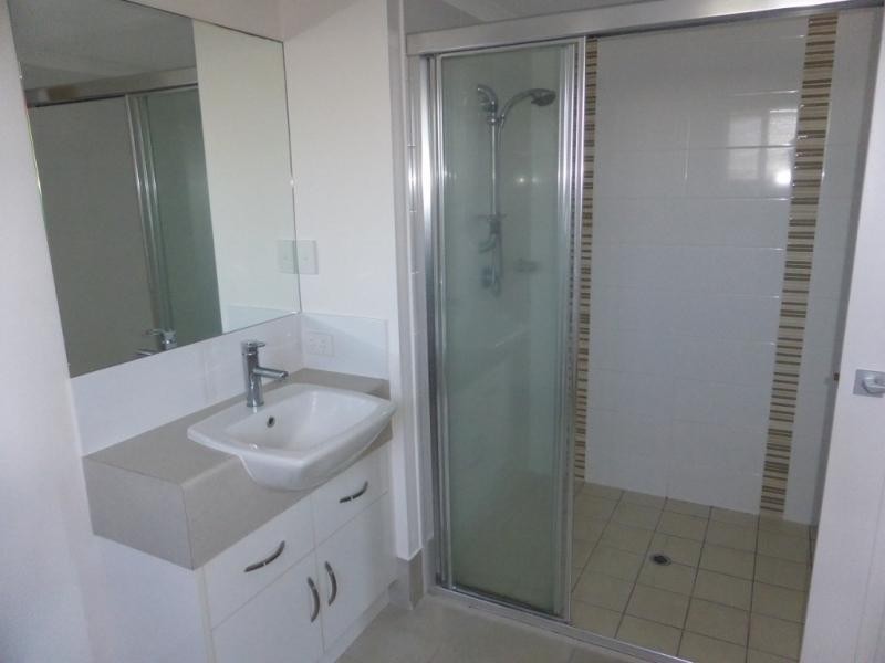 / 6-24 Henry Street, West End QLD 4810