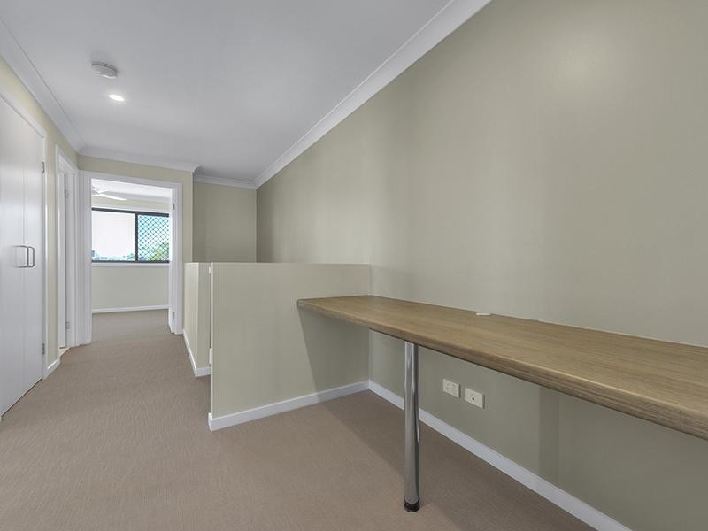 4 Bland Street, Coopers Plains QLD 4108