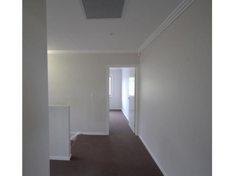 4 / 86 Grace Street, Wulkuraka QLD 4305