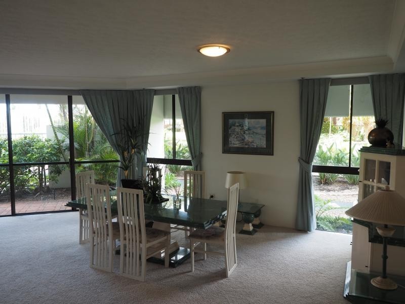 GS/7 Oatland Esplanade, Runaway Bay QLD 4216