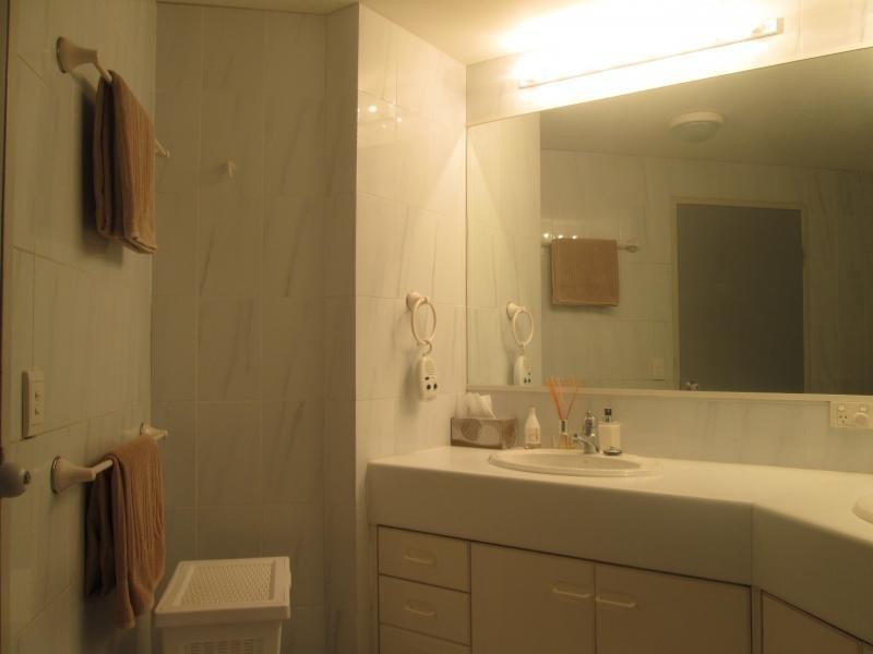 GS/7 Oatland Esplanade, Runaway Bay QLD 4216