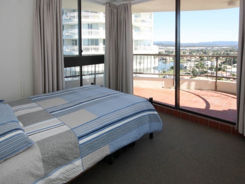 72 / 9 Bayview Street, Runaway Bay QLD 4216