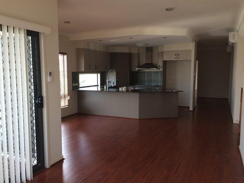 1 Bella Vista Boulevard, Underwood QLD 4119