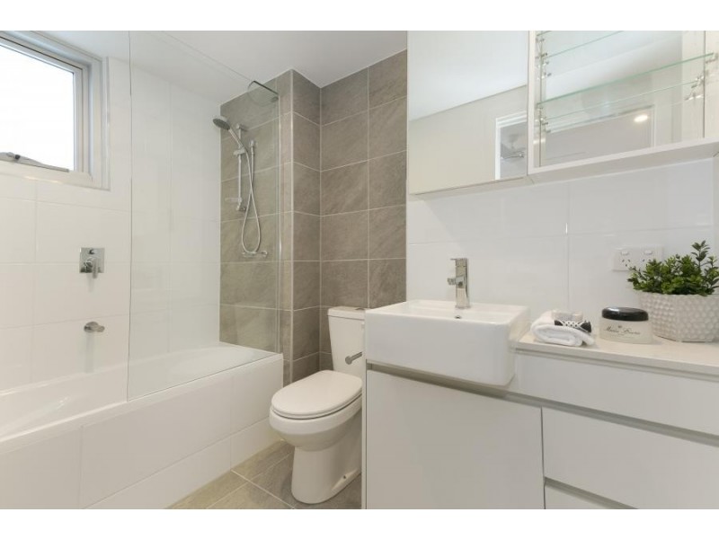 986 Wynnum Road, Cannon Hill QLD 4170