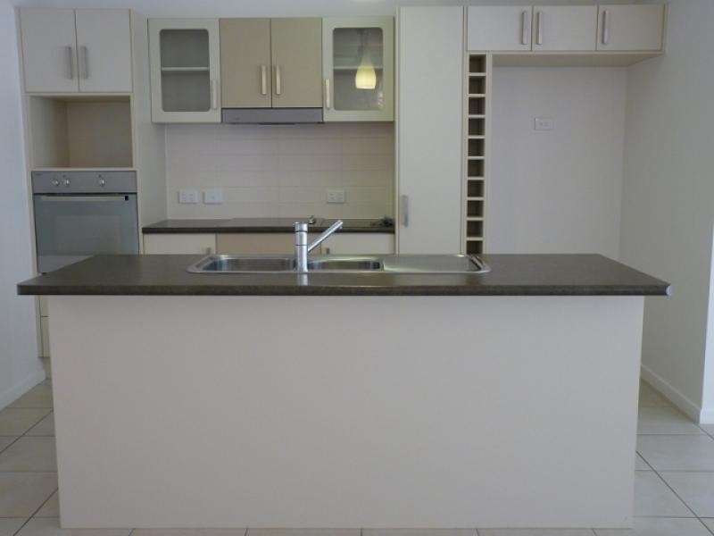 1 / 6-24 Henry Street, West End QLD 4810