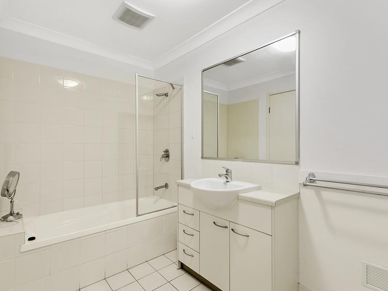 17 / 110 Lexey Crescent, Wakerley QLD 4154