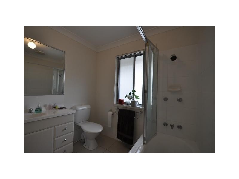 130 Jutland Street, Oxley QLD 4075