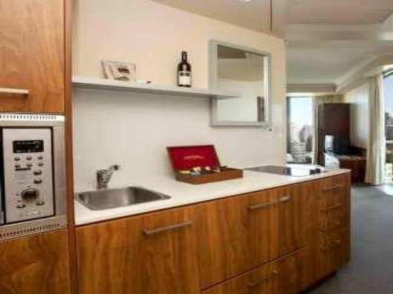 25 Laycock street, Surfers Paradise QLD 4217