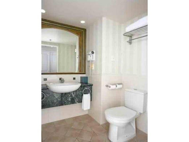 25 Laycock street, Surfers Paradise QLD 4217