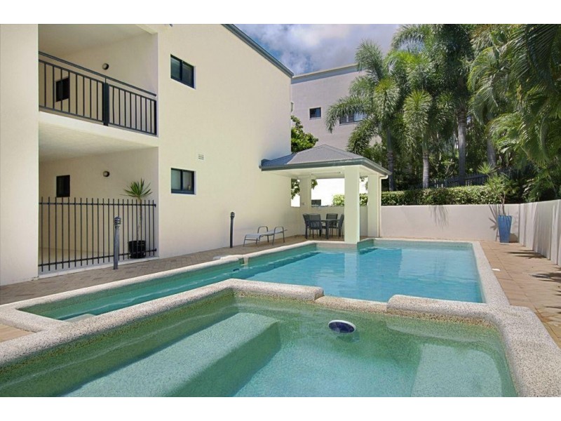 9/2A Cleveland Terrace, Townsville City QLD 4810