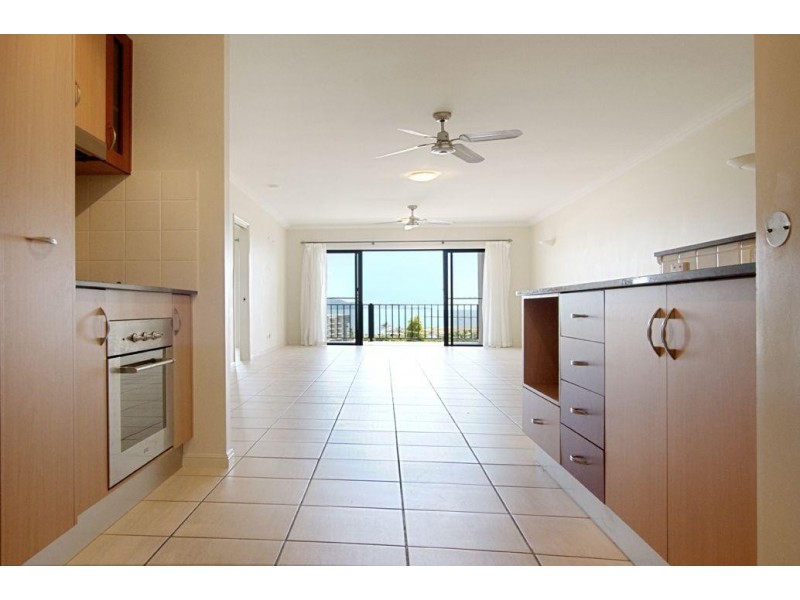 9/2A Cleveland Terrace, Townsville City QLD 4810