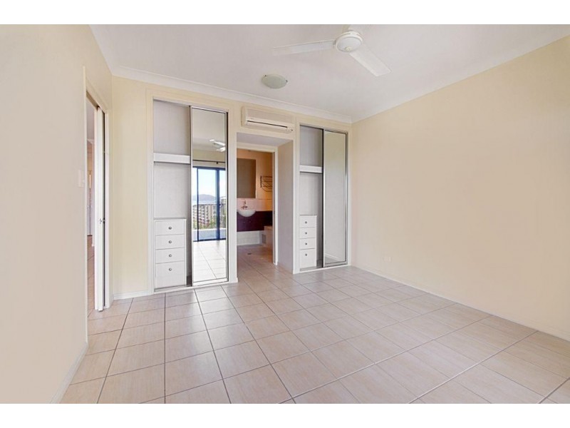 9/2A Cleveland Terrace, Townsville City QLD 4810