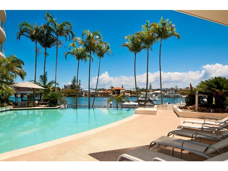 40 Riverview Parade, Surfers Paradise QLD 4217