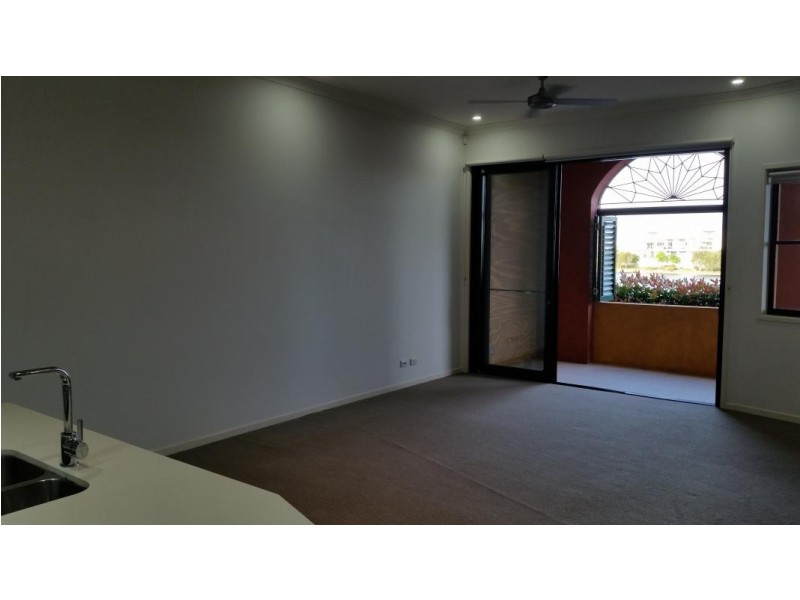 38 / 3030 The Boulevard, Carrara QLD 4211